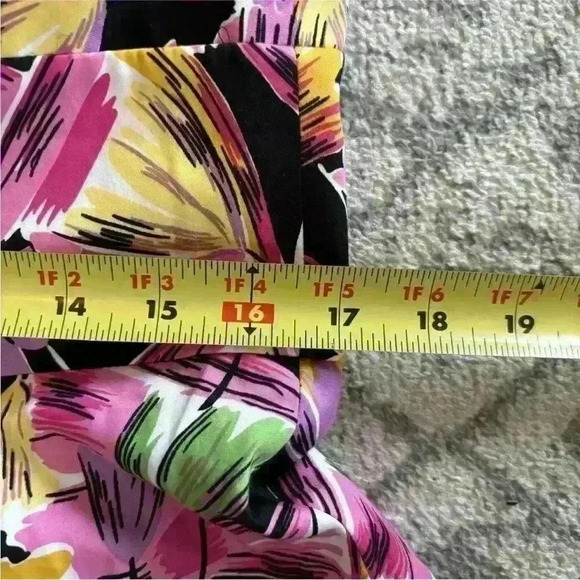 Vicky Tiel. NEW  Bright Floral Halter Fit & Flare Sundress.  Size Large - Picture 11 of 14